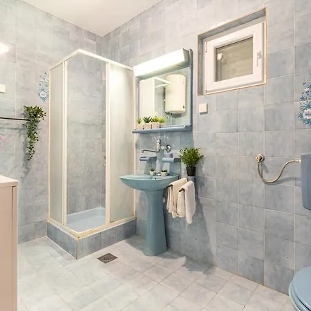 Edi 581 Guest house 3*